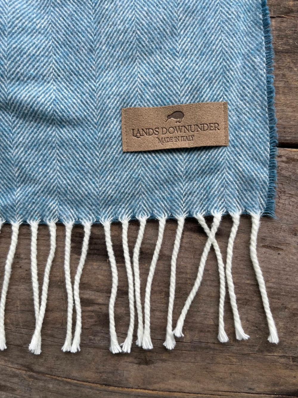 Throw - Lands Downunder Italian Herringbone